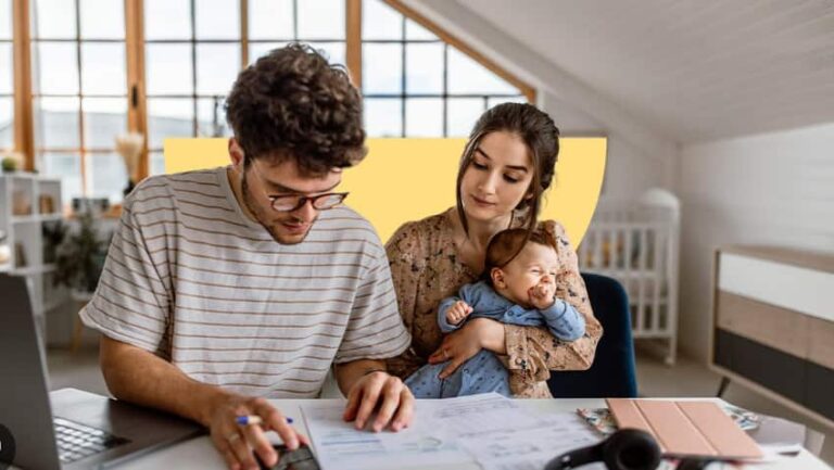 Financial Planning: व्यस्त परिवारों के लिए स्मार्ट मनी मूव्स, आसान और प्रभावी फाइनेंशियल योजना कैसे बनाएं