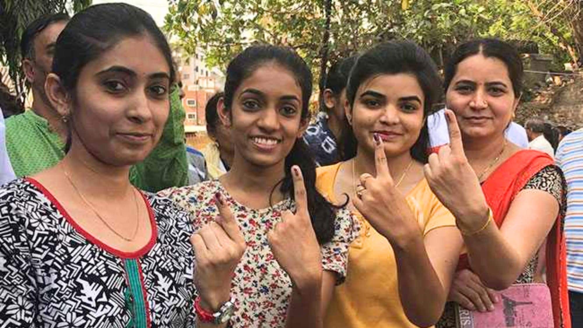 बिहार चुनाव 2025: पहली बार डालने जा रहे वोट तो इन बातों का रखें ध्यान, पोलिंग स्टेशन न करें ये गलती