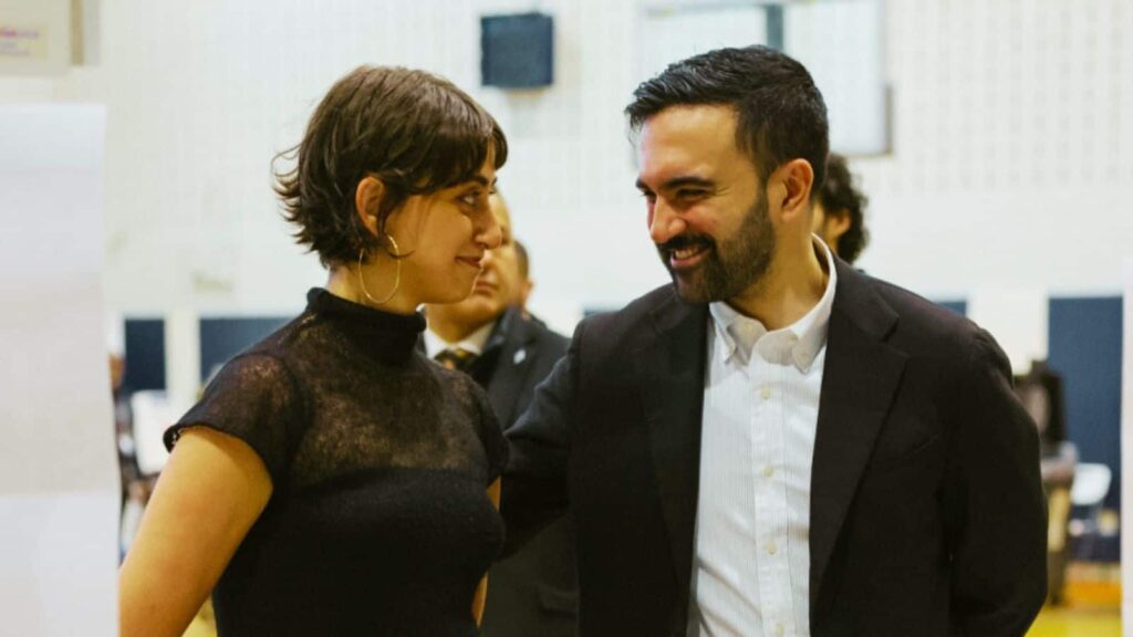 Zohran Mamdani: कौन हैं न्यूयॉर्क के पहले मुस्लिम मेयर जोहरान ममदानी, जिन्होंने ट्रंप की धमकी और एलॉन मस्क के विरोध के बावजूद जीता चुनाव