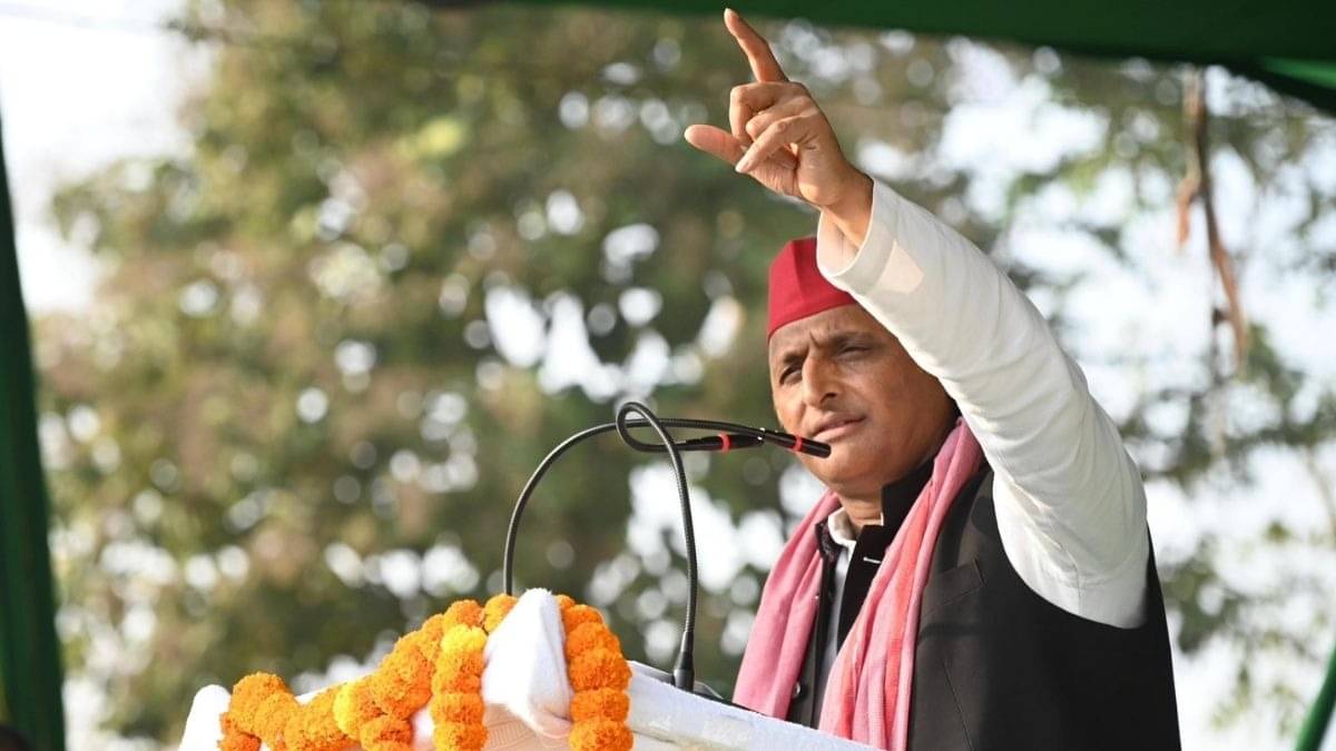 यूपी के पूर्व CM अखिलेश यादव ने भाजपा और चुनाव आयोग पर लगाया गंभीर आरोप, सपा मुखिया के बयान से मच सकता है बवाल