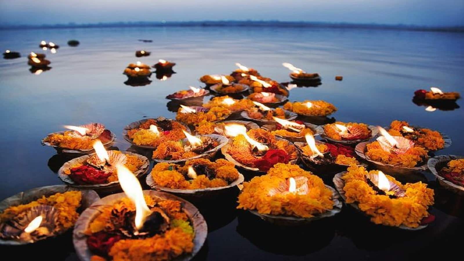 Margashirsha Amavasya 2025 Date: 19 या 20 नवंबर मार्गशीर्ष अमावस्या की सही तारीख क्या है? जानें पूजा मुहूर्त और पितृ दोष शांति के उपाय