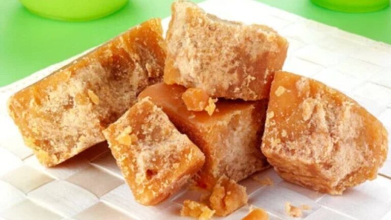 Jaggery Benefits: BP कंट्रोल से इम्यूनिटी बूस्टर तक... रोजाना गुड़ खाने के क्या हैं फायदे?