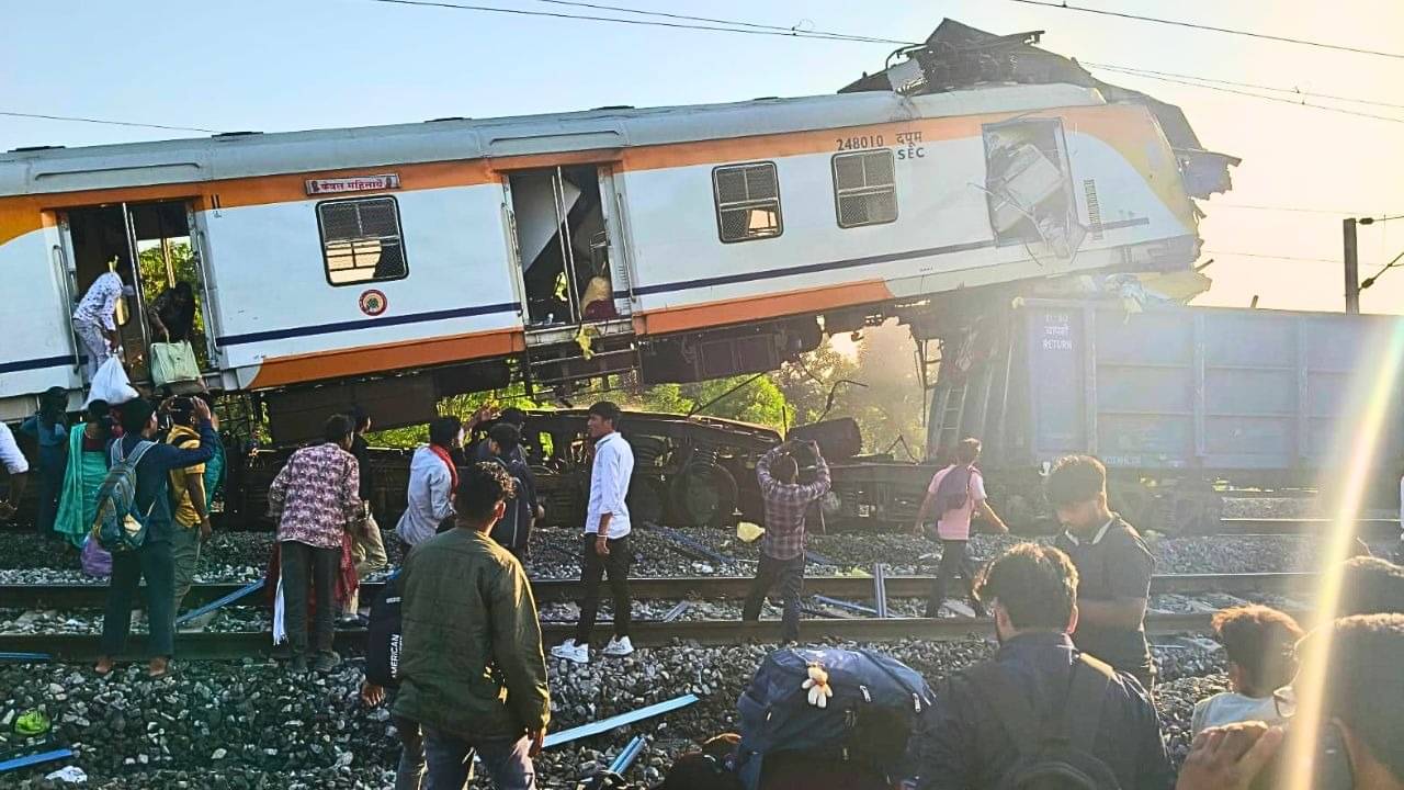 Chhattisgarh Train Accident : बिलासपुर ट्रेन हादसे में मृतकों का आंकड़ा बढ़ा, अब तक 11 यात्रियों की मौत, घटनास्थल पर अब कैसी है स्थिति?