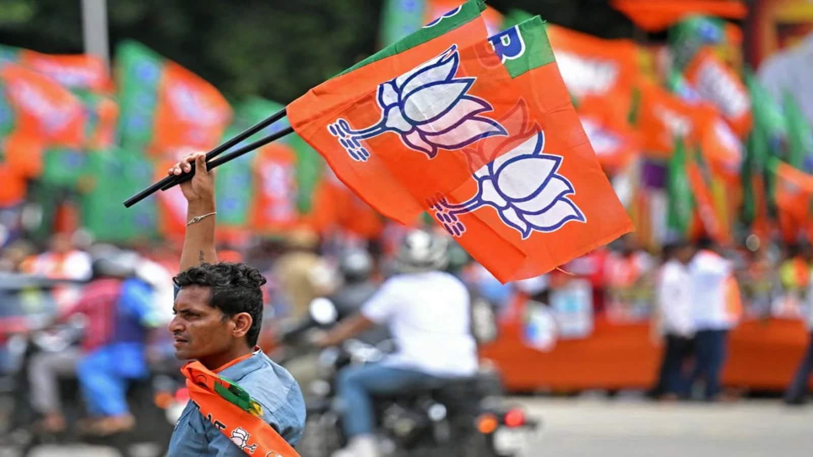 ‘वॉर रूम’ और बूथ-स्तरीय डेटा ...यूपी में भाजपा ने शुरू कर दी 2027 की तैयारी, इस फार्मूले पर तैयार हो रही सियासी पिच