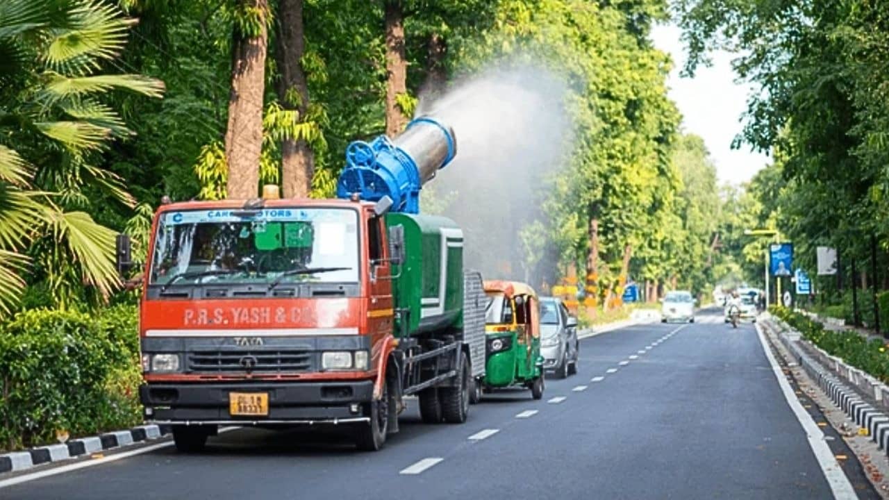 Delhi Pollution Relief: दिल्लीवालों ने ली राहत की सांस, GRAP-3 हटा लेकिन सख्ती बरकरार; IMD ने बढ़ा दी टेंशन