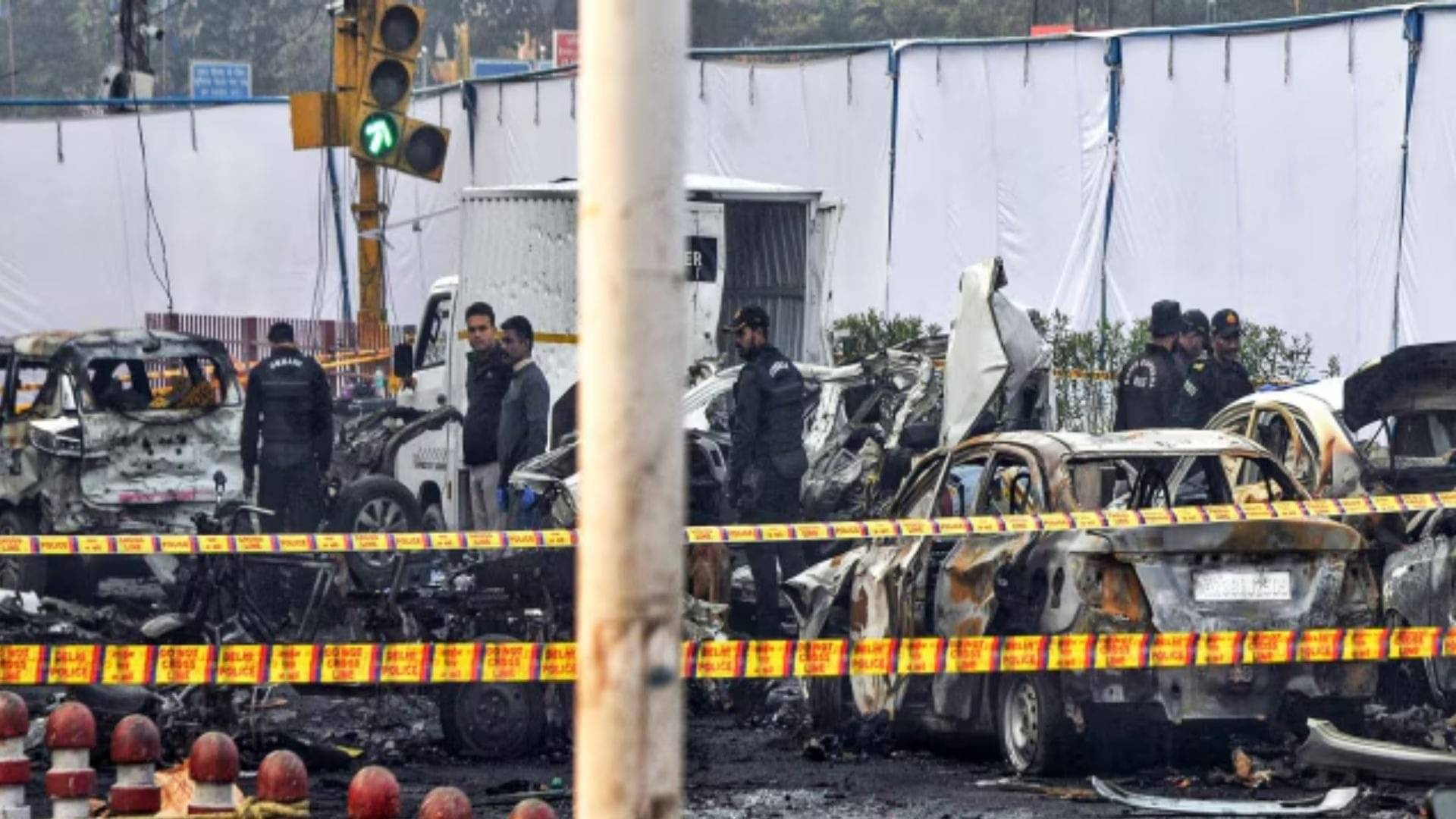 'ना दिखाएं ऐसे कंटेंट जो...', दिल्ली लाल किला ब्लास्ट की रिपोर्टिंग को लेकर केंद्र ने जारी की मीडिया चैनलों को एडवाइजरी, क्या-क्या कहा?