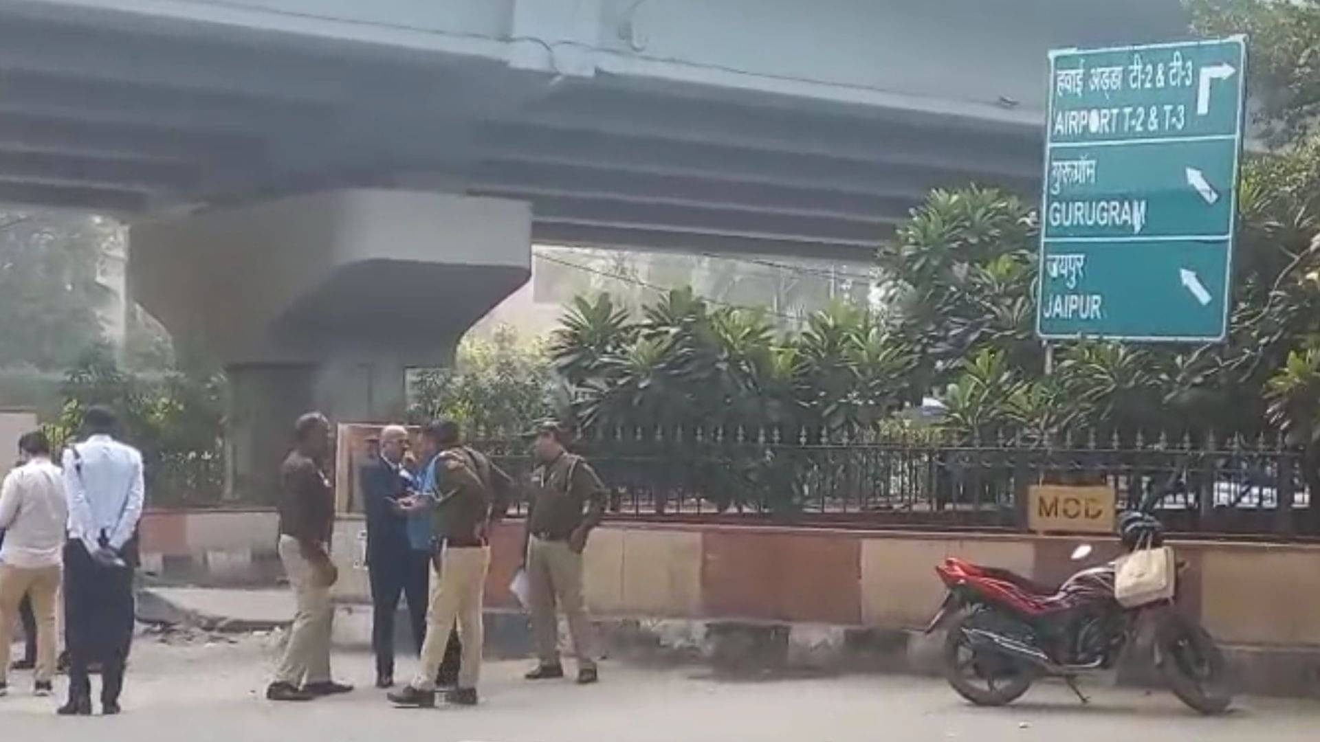 दिल्ली ब्लास्ट के बाद महिपालपुर में जोरदार धमाके की आवाज, फायर ब्रिगेड की टीम पहुंची