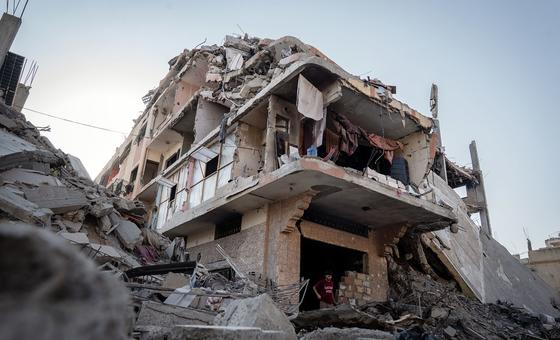 ग़ाज़ा: ‘गरिमा की मौत’ झेल रहे हैं, विस्थापित फ़लस्तीनी, यूनीसेफ़ की चेतावनी