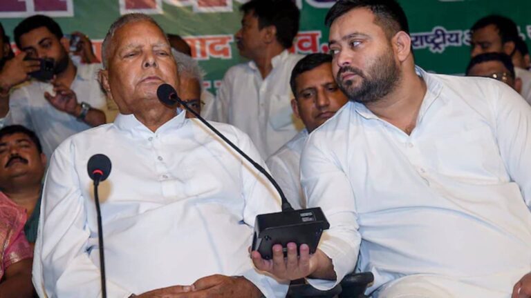 Inside Story: करारी हार और रोहिणी के आरोपों के बाद बैकफुट पर थे तेजस्वी, तभी लालू ने संभाला मोर्चा; फिर ऐसे चुने गए विपक्ष के नेता