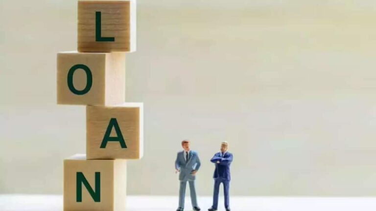 Loan Guarantor Loss: क्या आप भी हैं किसी के लोन गारंटर? जानिए इसके नुकसान और फायदे