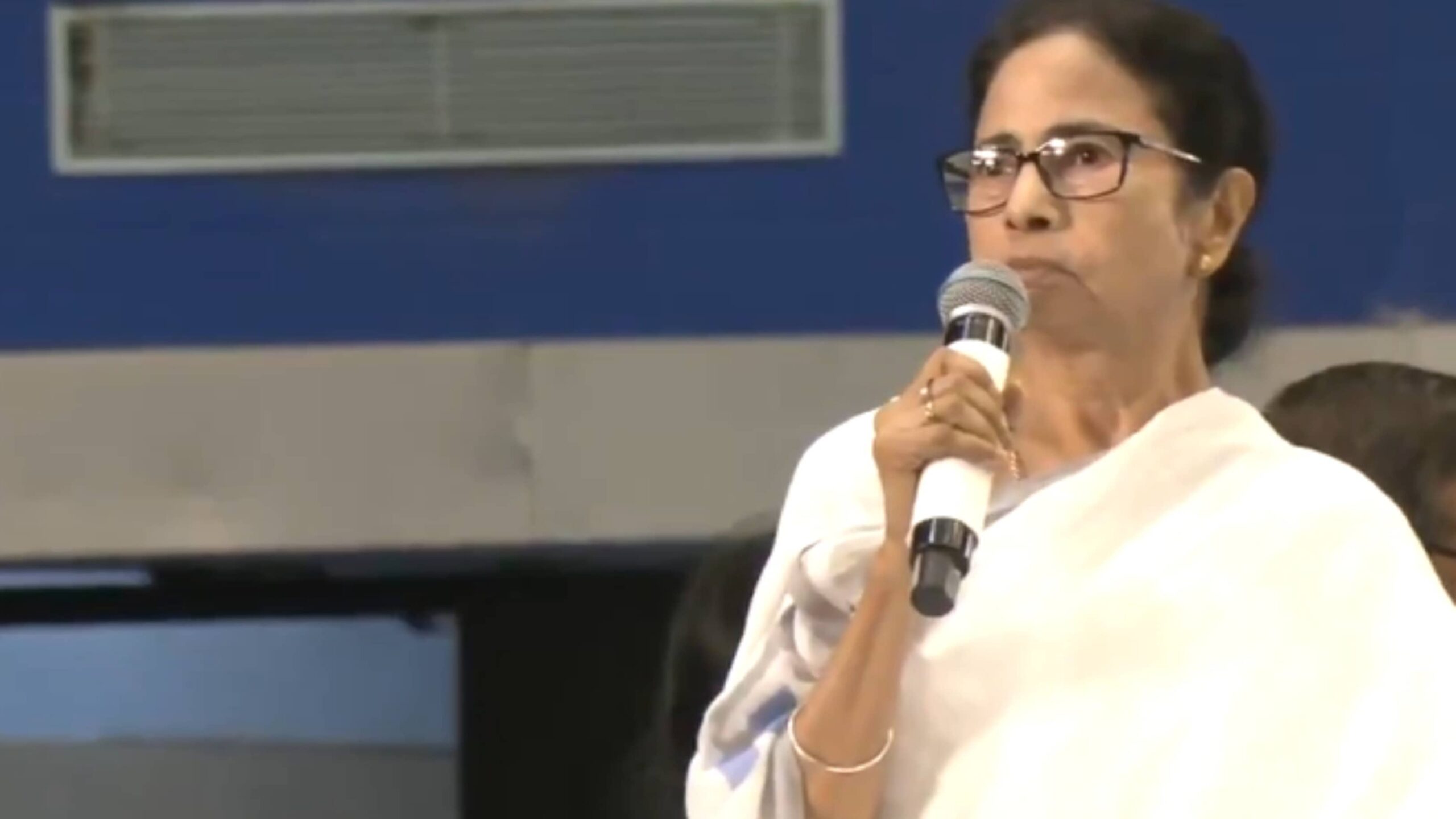 'बक्सर से फांसी का रस्सा लेकर बंगाल आ रहा हूं...', CM ममता बनर्जी की धमकी पर BJP का पलटवार,  बोले अश्विनी चौबे- जंगलराज खत्म कर देंगे