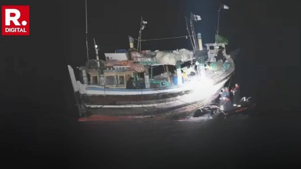 पाकिस्तान ने भारतीय नौका पर चलाईं गोलियां, फिर 8 मछुआरों का किया अपहरण; क्या है पूरा मामला?