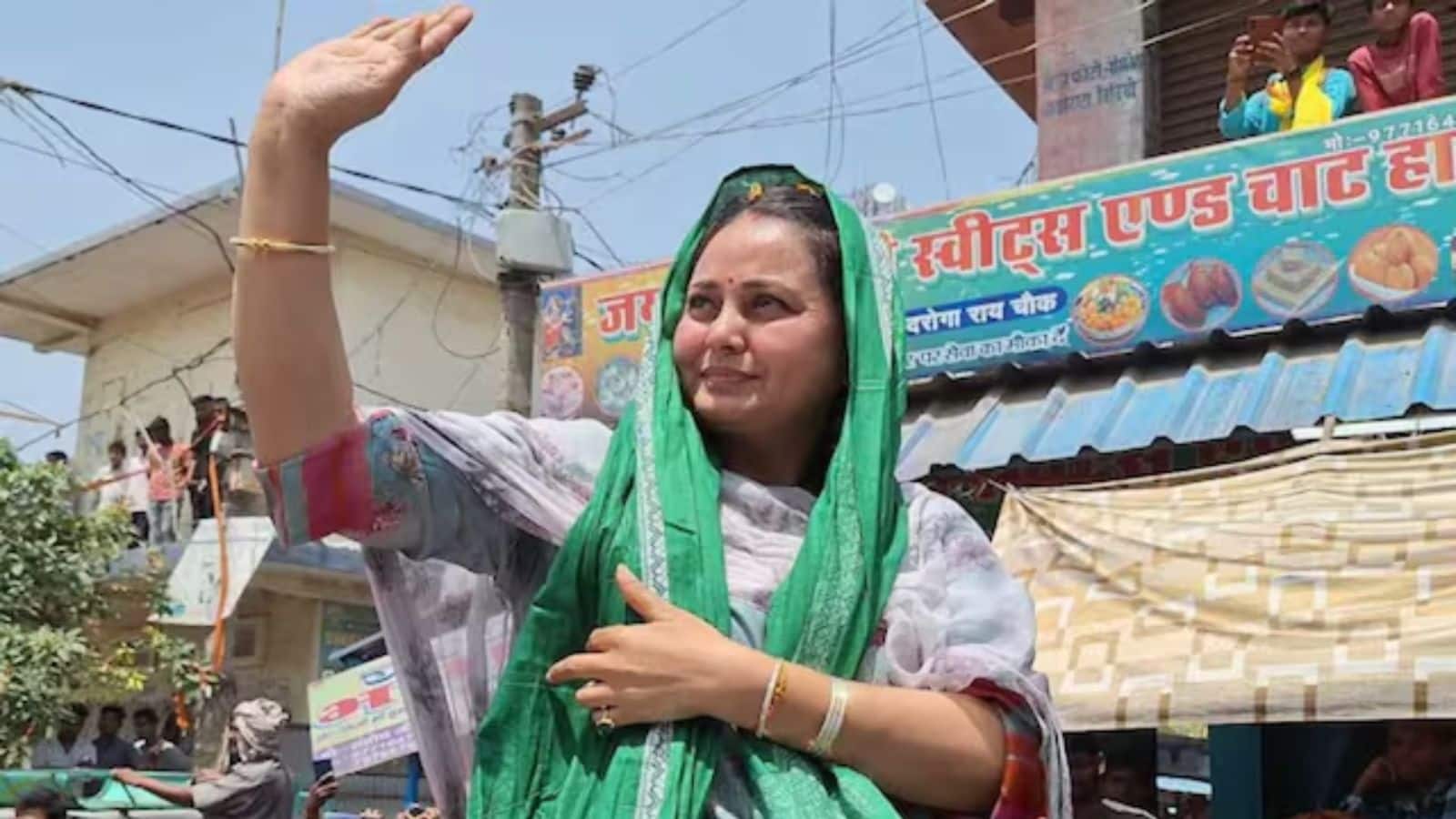 Rohini Acharya: रोहिणी आचार्य के परिवार छोड़ने पर सियासत तेज, BJP बोली - 'कुछ लोगों के कारण परिवार टूटना उचित नहीं'