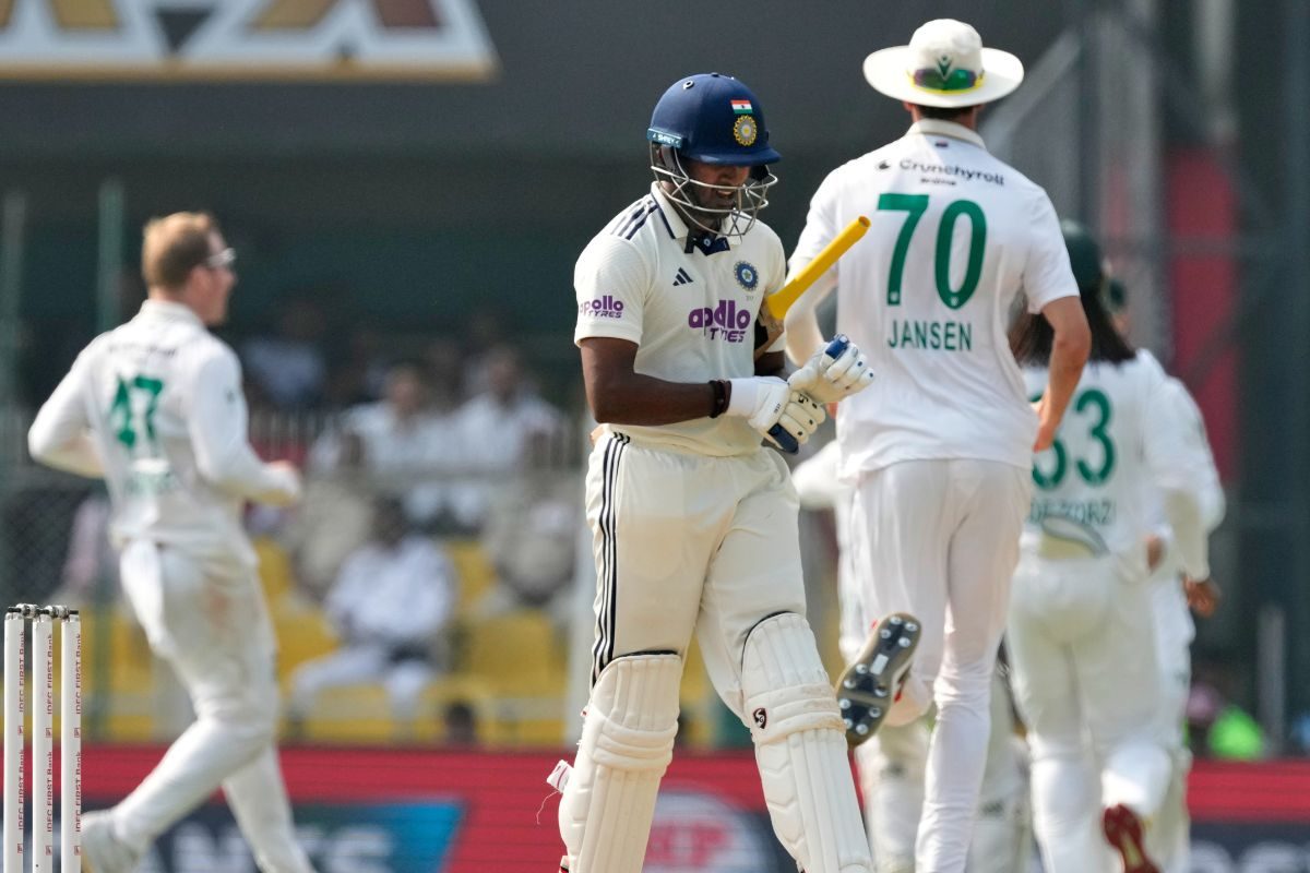 कोच गौतम गंभीर के हर मैच में बैटिंग आर्डर को बदलने पर भड़के अनिल कुंबले