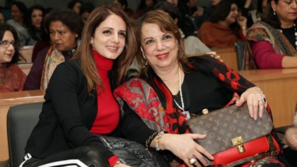 Sussanne Khan mother passes away: सुज़ैन खान की मां ज़रीन खान का 81 साल की उम्र में निधन, सितारों ने दी श्रद्धांजलि