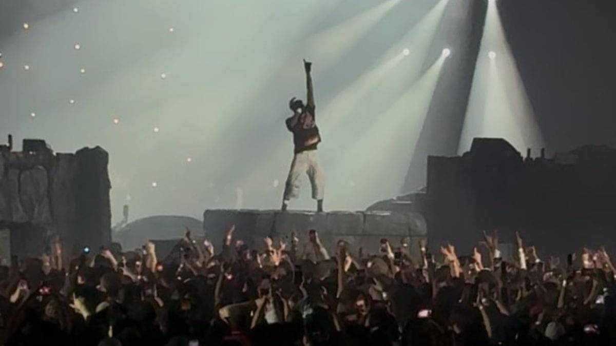 Travis Scott: 24 फोन, 12 सोने की चेन... अमेरिकी रैपर ट्रैविस स्कॉट के कॉन्सर्ट में चोरों ने किए हाथ साफ, कई लोगों को बनाया शिकार