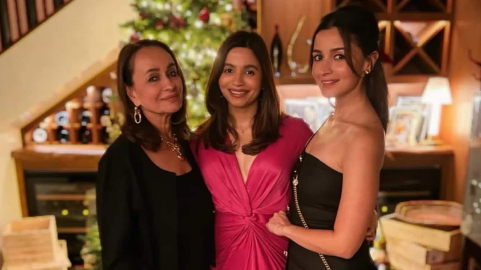 Alia Bhatt Christmas Bash: आलिया भट्ट ने नए घर की क्रिस्मस पार्टी, सोशल मीडिया पर वायरल हुईं तस्वीरें