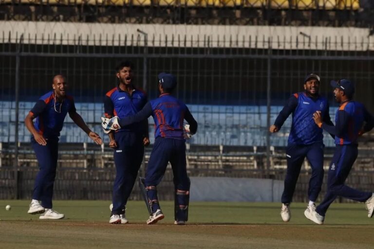 W,W,W,W,W,W ये बॉलिंग नहीं तबाही थी, 27 साल के बॉलर ने मचाया तहलका