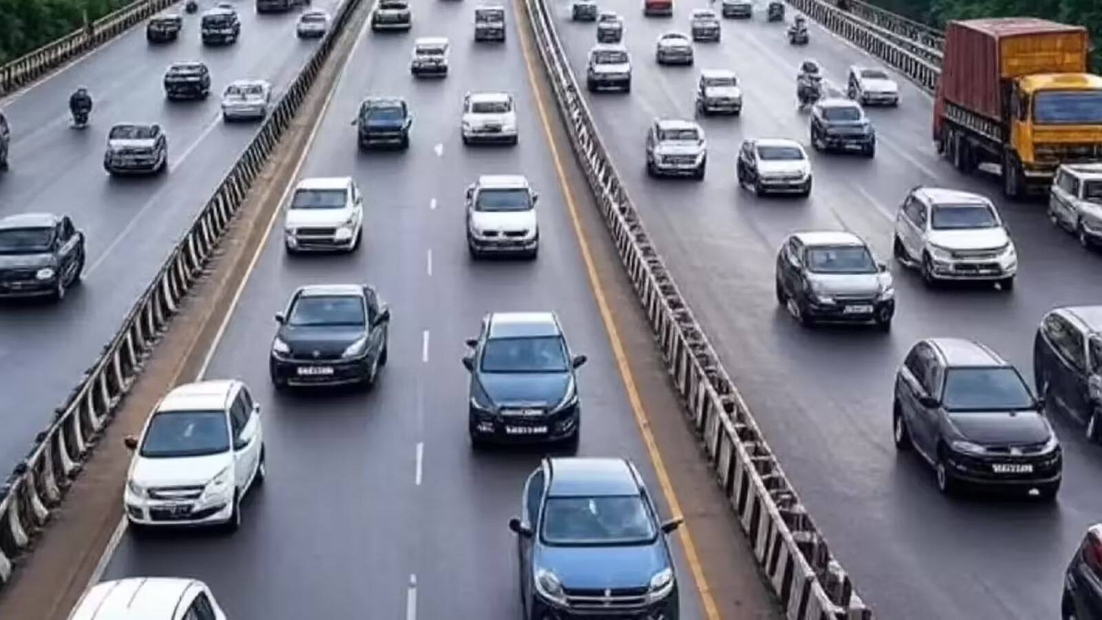 Ayodhya: अयोध्या से वाराणसी की 5 घंटे की दूरी अब सिर्फ 2 घंटे में होगी तय, सिक्स लेन हाई-स्पीड कॉरिडोर से यात्रियों को मिलेगी बड़ी राहत