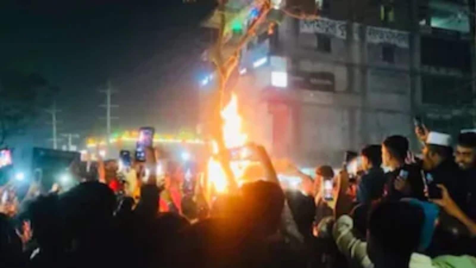 Bangladesh: बांग्लादेश में हिंदू युवक की हत्या और शव जलाने के आरोप में 7 गिरफ्तार, मोहम्मद यूनुस ने कहा- 'किसी को बख्शा नहीं जाएगा'