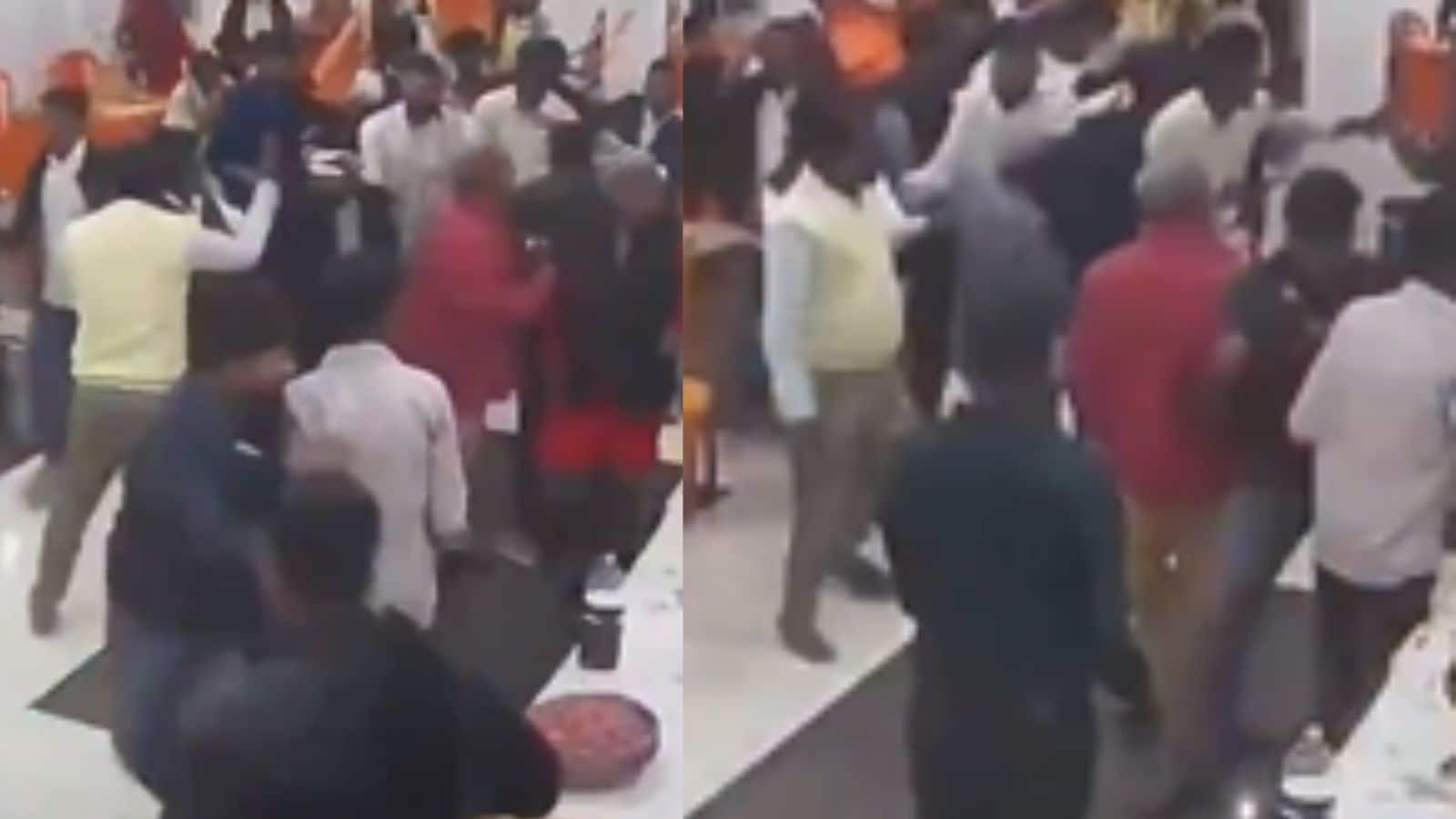 Video: रसगुल्लों की वजह से शादी में हुई महाभारत! जमकर चलें लात घूसे...हैरान कर देगा ये वीडियो