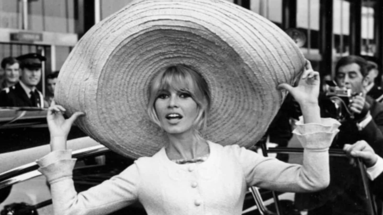 Brigitte Bardot Dies:'एंड गॉड क्रिएटेड वुमन' फेम एक्ट्रेस ब्रिगिट बार्डोट का हुआ निधन, 91 वर्ष की आयु में ली अंतिम सांस