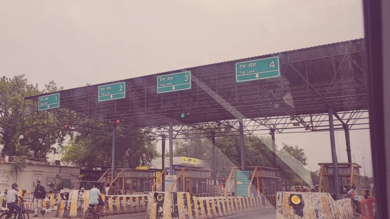 'जनवरी तक टोल-फ्री क्यों नहीं किया जाता?' प्रदूषण नियंत्रण के लिए SC ने दिल्ली के 9 प्लाजा बंद करने का दिया आदेश