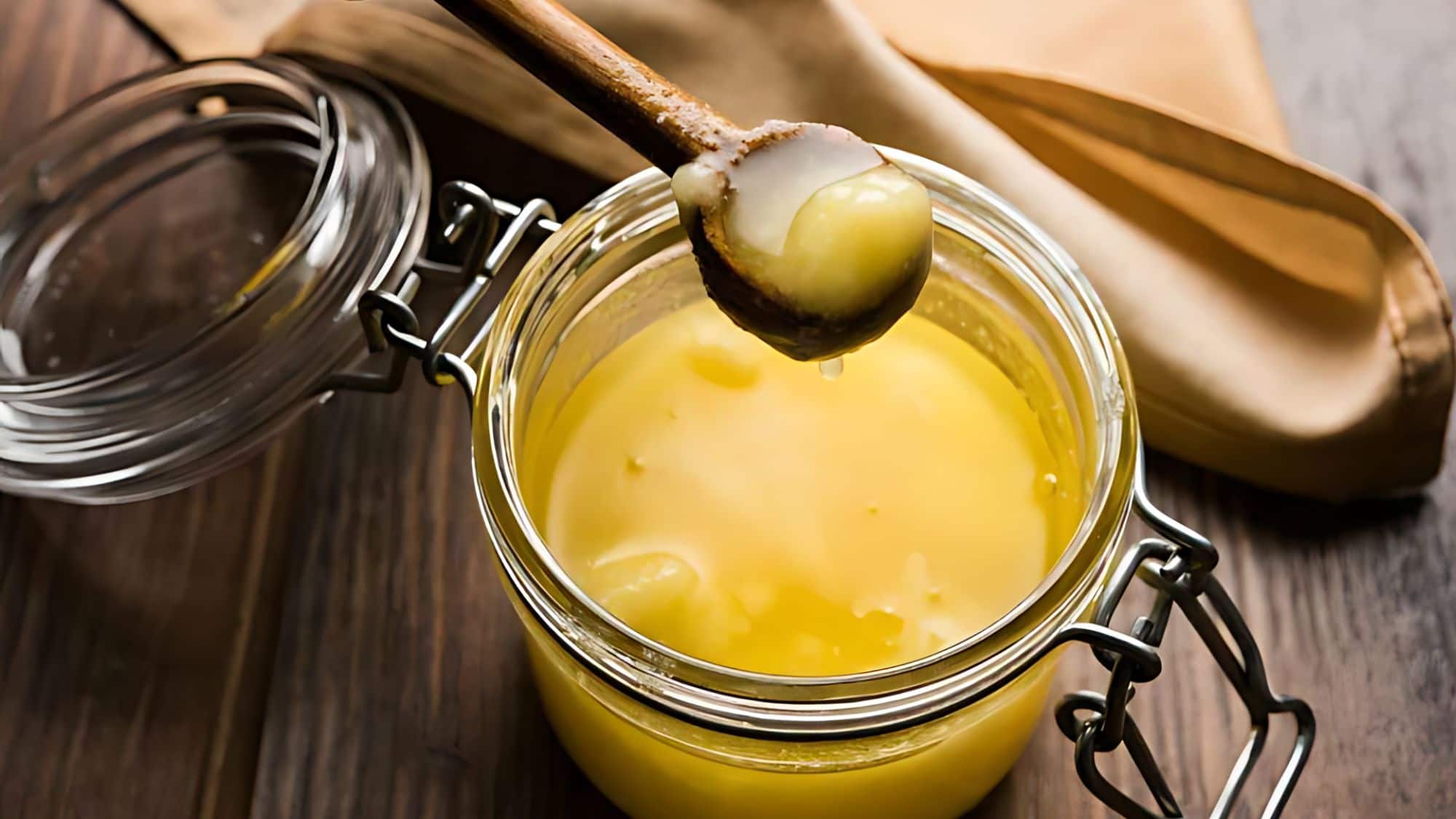 Ghee Benefits: चर्बी ऐसे पिघलेगी जैसे तवा पर घी, एक बार तरीका जान लेंगे तो रोज खाएंगे
