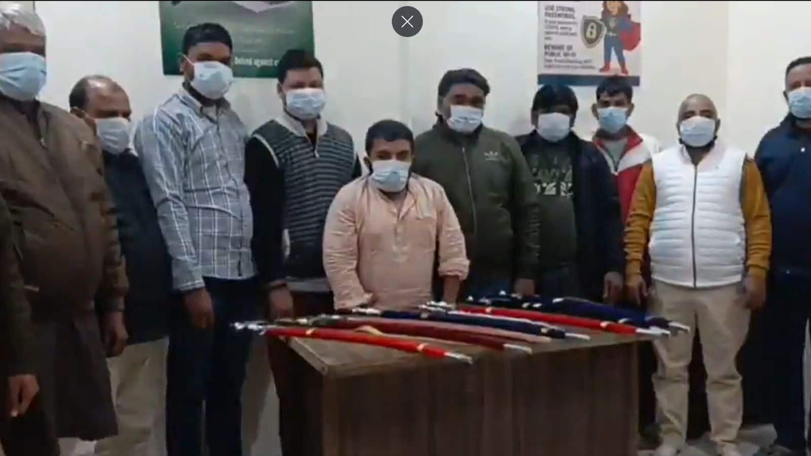 गाजियाबाद में तलवारें 'बांटने' के आरोप में हिंदू रक्षा दल के 10 सदस्य गिरफ्तार, वीडियो वायरल