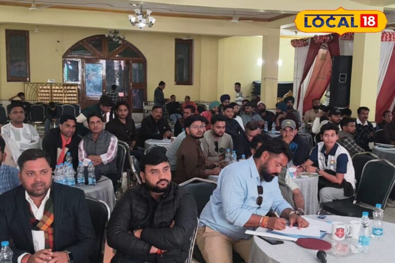 धौलपुर फुटबॉल लीग: 16 टीमें, अमित सेन सबसे महंगे, विदेशी खिलाड़ी भी