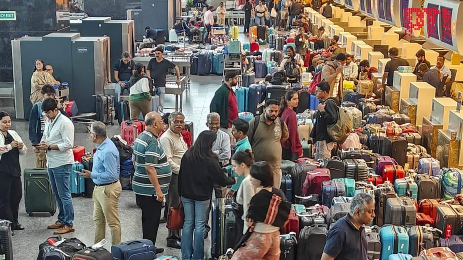 IndiGo Crisis: पांच दिन के संकट के बाद घर पहुंचने लगे यात्री, लेकिन नहीं पहुंचा उनका सामान!