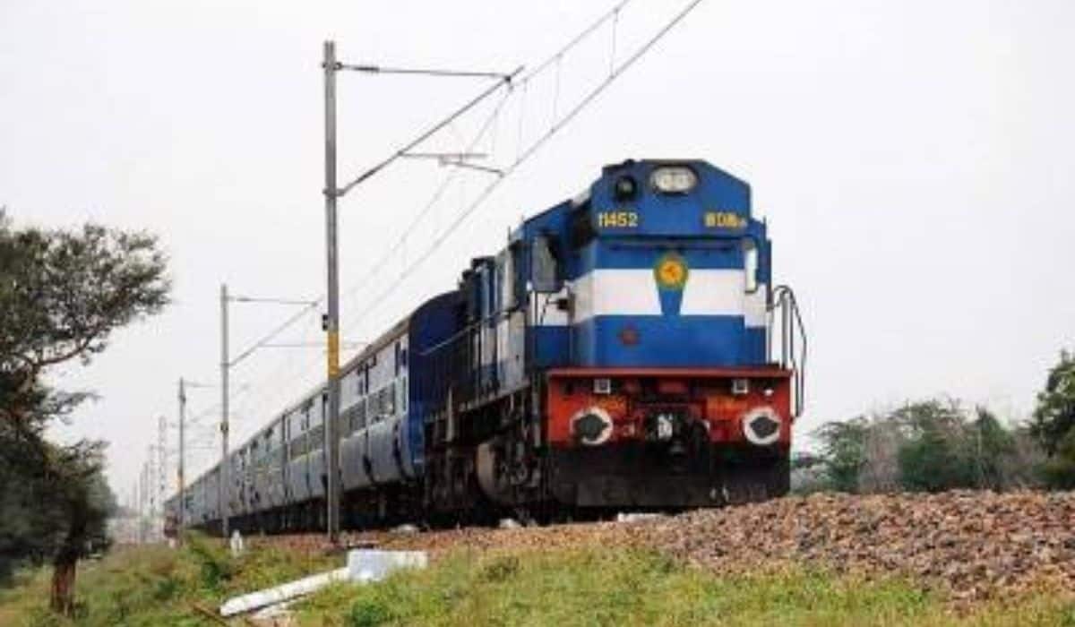 Railways Special Trains: फ्लाइट संकट के बीच रेलवे का बड़ा कदम, 84 स्पेशल ट्रेनों का ऐलान, जानें पूरी डिटेल