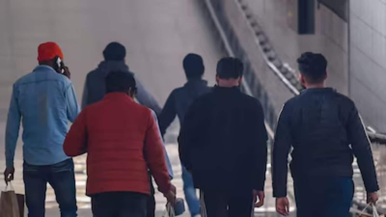 अमेरिकी 'डंकी रूट' पर लगा ब्रेक! 2025 में 3,155 भारतीय हुए US से डिपोर्ट, पिछले तीन सालों में तेजी से बढ़ा आंकड़ा