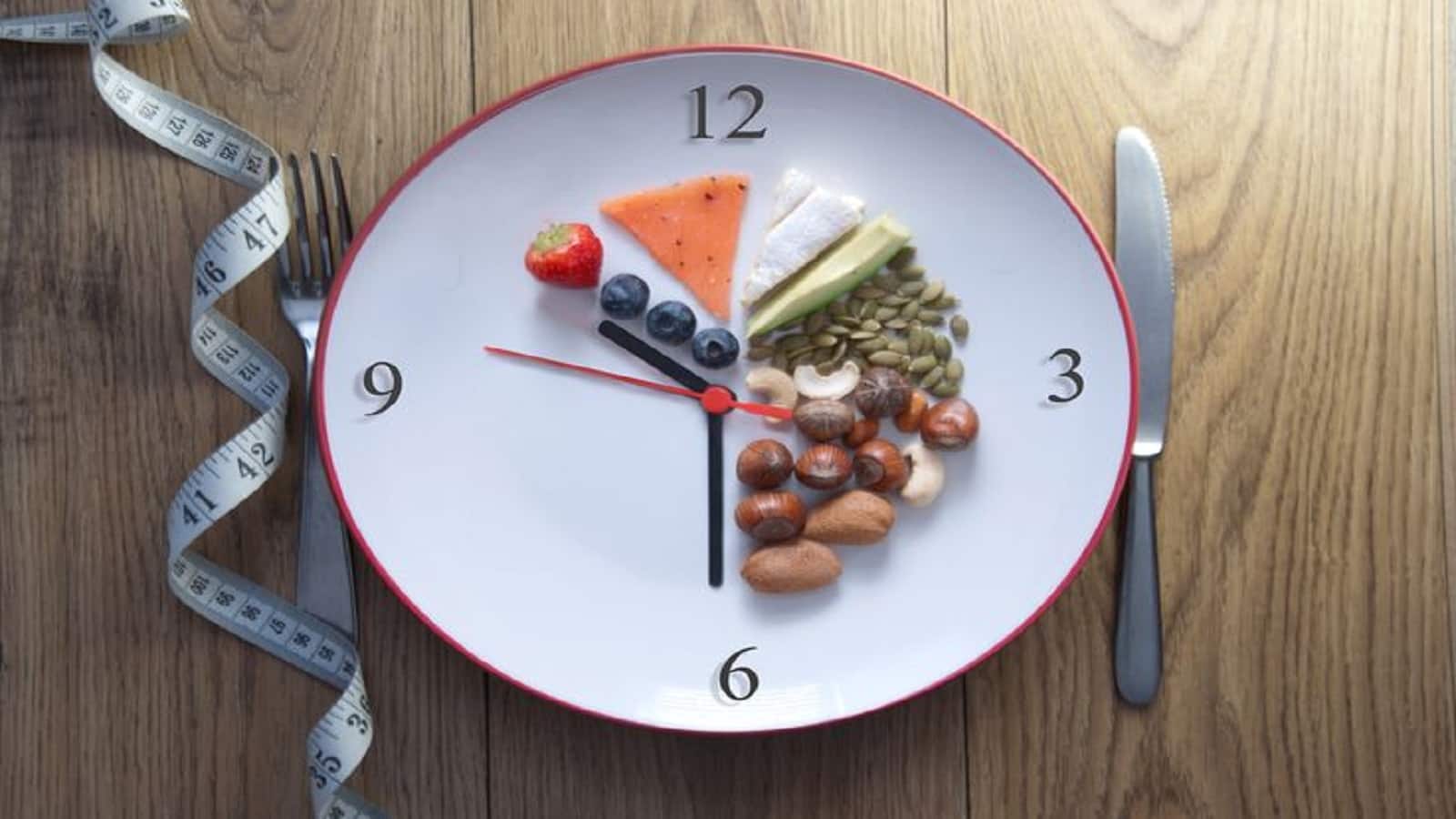 Intermittent Fasting: जरूरी नहीं आपके लिए भी सही हो वजन कंट्रोल करने का ये तरीका, जानें इंटरमिटेंट फास्टिंग पर क्या है इस डॉक्टर की राय