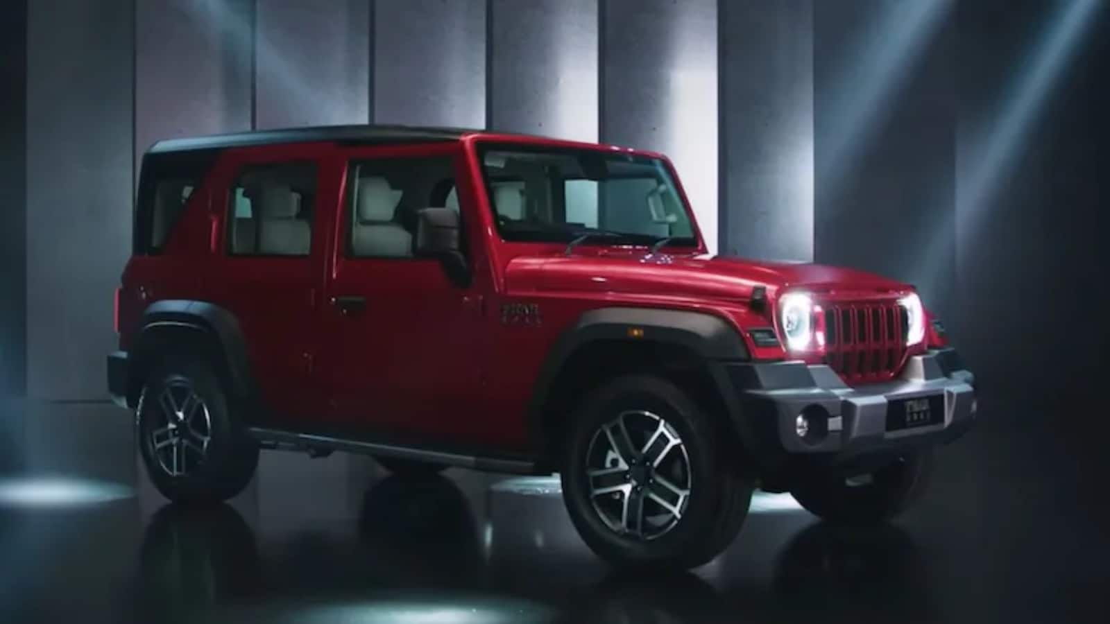 Mahindra Thar Roxx 2026 की टेस्टिंग के दौरान तस्वीरें आईं सामने, जानिए क्या होंगे नए बदलाव