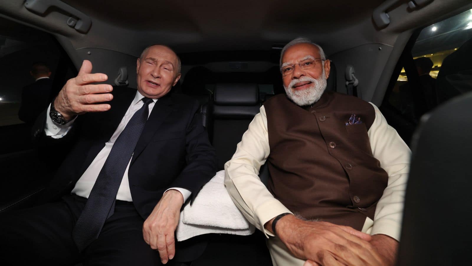 Putin India Visit: PM मोदी ने खुद किया पुतिन का स्वागत, क्रेमलिन भी हुआ गदगद, डिनर के दौरान होगी प्राइवेट मीटिंग