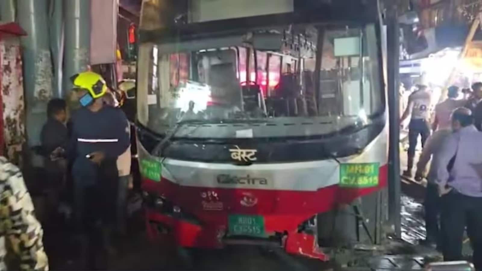 मुंबई के भांडुप स्टेशन रोड पर दर्दनाक हादसा, रिवर्स करते समय BEST बस की टक्कर से 4 की मौत, 9 घायल