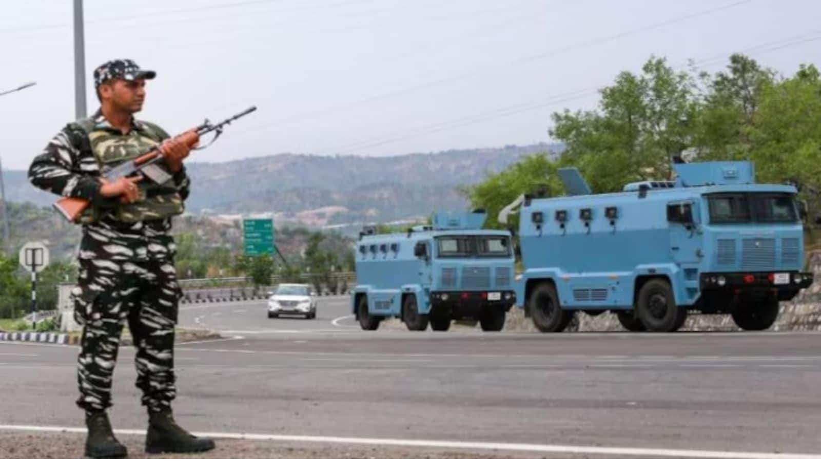 Delhi Blast Case: NIA ने कश्मीर में 8 ठिकानों पर मारे छापे, 'व्हाइट-कॉलर' आतंकी मॉड्यूल की जांच तेज