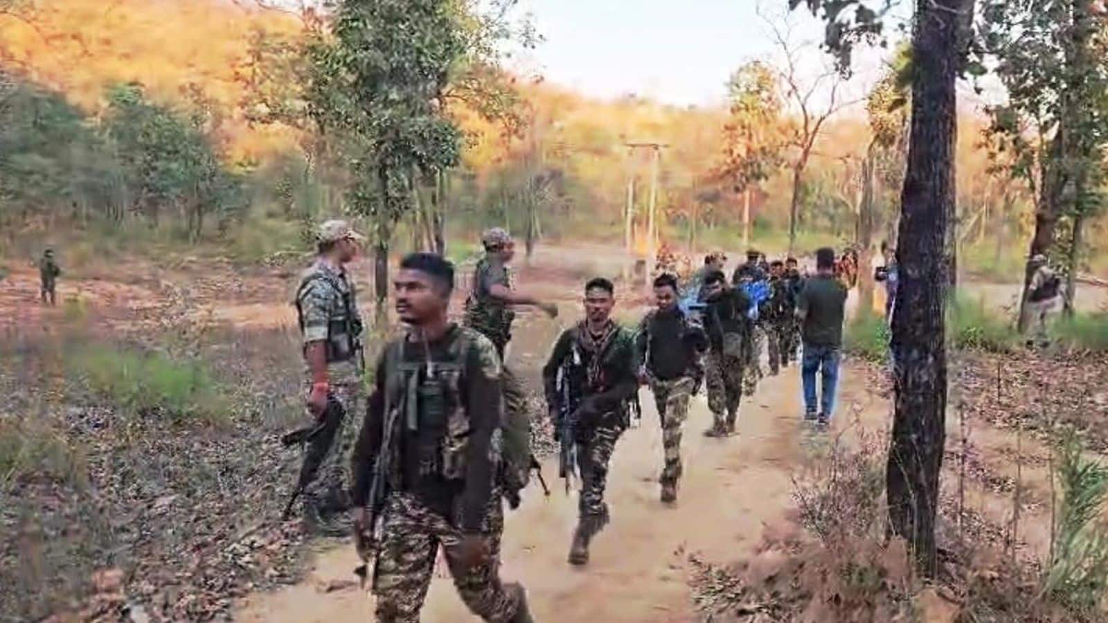 Chhattisgarh Naxal Encounter: छत्तीसगढ़ के बीजापुर में सुरक्षाबलों के साथ मुठभेड़ में 5 नक्सली ढेर, 1 जवान भी शहीद