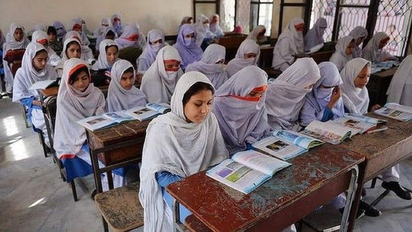 Punjab Board Exams 2026 Date Sheet: 10वीं और 12वीं की प्रैक्टिकल परीक्षा की डेटशीट हुई जारी, यहां से करें डाउनलोड