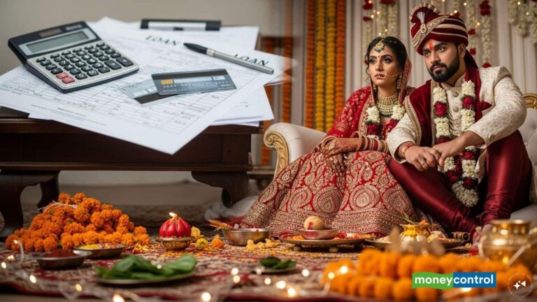 Wedding loans: क्या आपको शादी के लिए पर्सनल लोन लेना चाहिए? समझिए फायदे और नुकसान