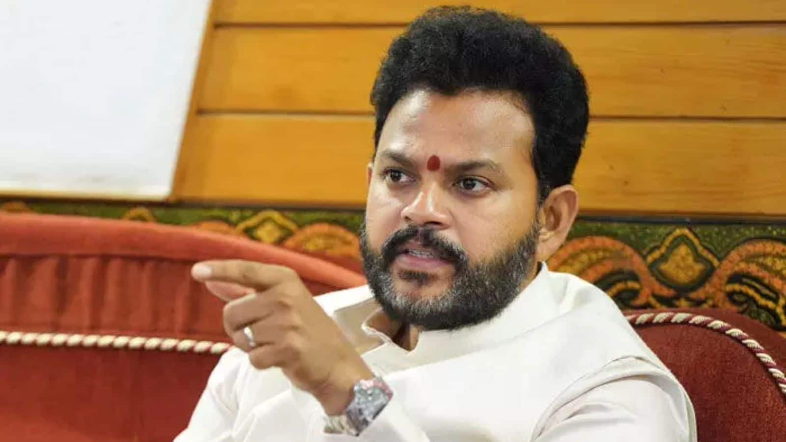 'कोई हमें मजबूर नहीं कर सकता' नागरिक उड्डयन मंत्री नागरिक राम मोहन नायडू ने IndiGo के खिलाफ कार्रवाई का किया वादा