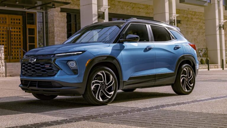 दिसंबर 2025 में इन SUVs पर मिल रही है अब तक की सबसे बड़ी छूट, देखें पूरी डिटेल