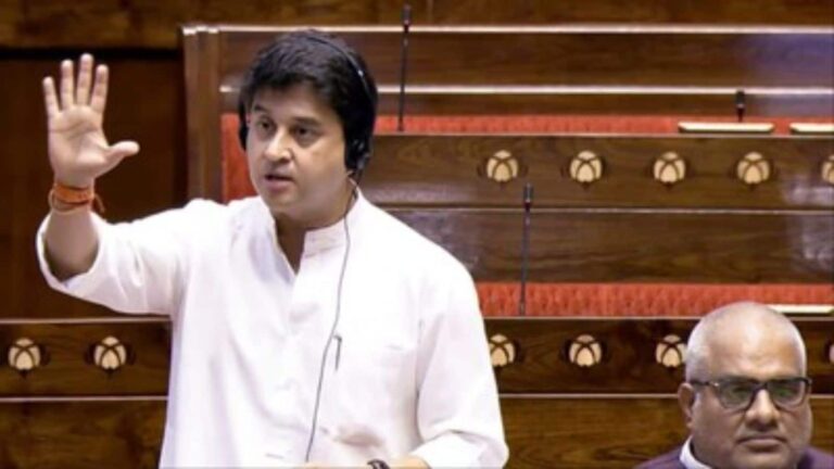 Sanchar Saathi App: 'जासूसी संभव नहीं...', संचार साथी ऐप विवाद पर केन्द्रीय मंत्री सिंधिया ने लोकसभा में विपक्ष को दिया जवाब