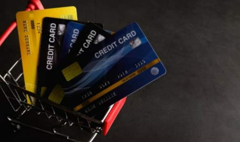 EMI या निवेश के लिए क्रेडिट कार्ड का इस्तेमाल... फायदे, नुकसान और सुरक्षित विकल्प