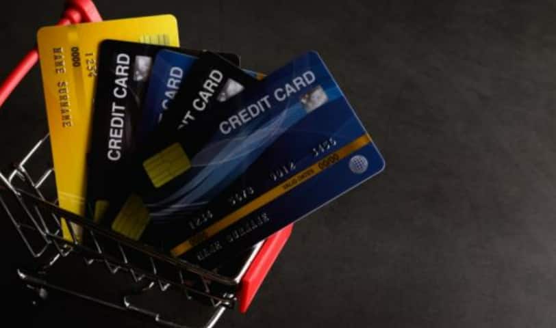EMI या निवेश के लिए क्रेडिट कार्ड का इस्तेमाल... फायदे, नुकसान और सुरक्षित विकल्प