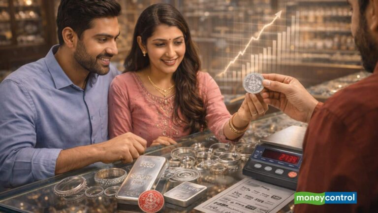 Silver Purity Test: कहीं नकली चांदी तो नहीं खरीद रहे आप? जानिए पहचान के आसान तरीके