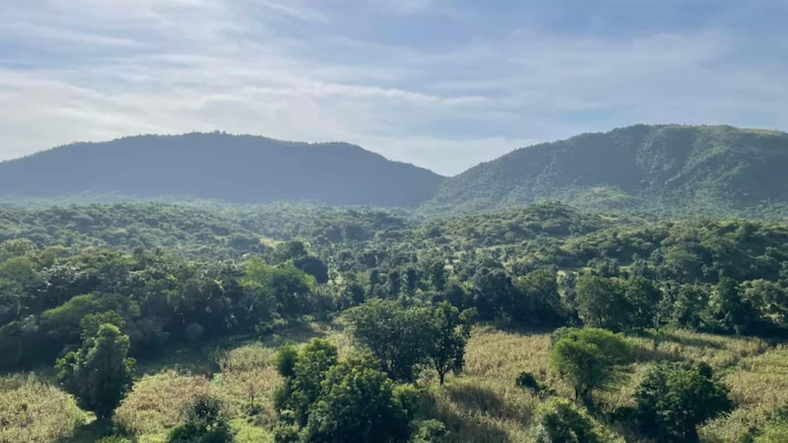 Aravalli Hills: अरावली की नई परिभाषा और माइनिंग के मुद्दे पर सुप्रीम कोर्ट ने लिया स्वतः संज्ञान, सोमवार को CJI की बेंच करेगी अहम सुनवाई