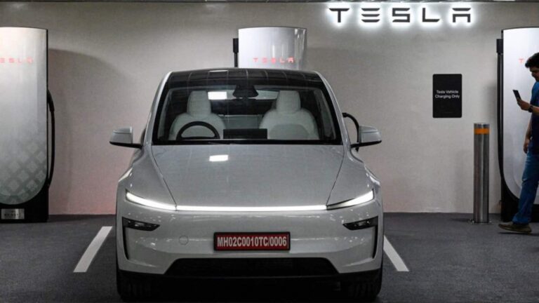 Tesla Model Y यूजर्स के लिए बड़ी खुशखबरी, गुरुग्राम में शुरू हुआ ब्रांड का पहला चार्जिंग स्टेशन