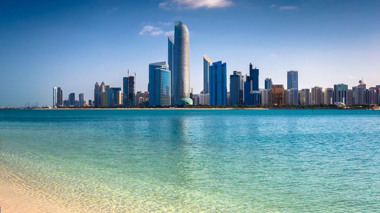 UAE में लंबे समय तक रूकने का कर रहे हैं प्लान? जानें कैसे एक्सटेंशन करवाएं अपना यूएई विजिट वीजा